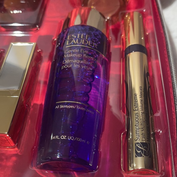 Ester Lauder 12 full-size favorites 😍💖🎁 - Picture 12 of 15